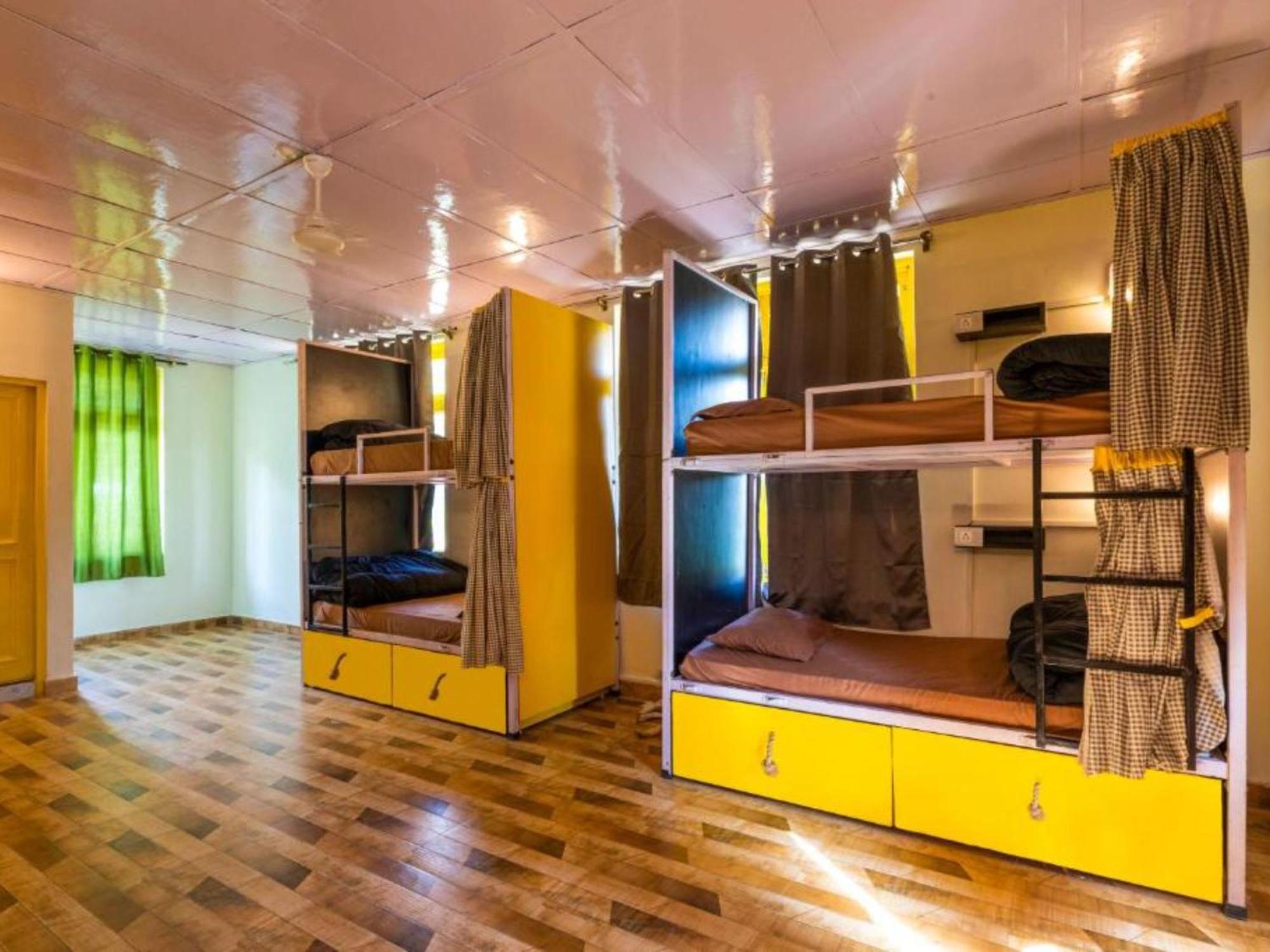 The Hosteller Bir Phòng bức ảnh